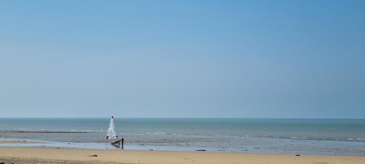 Maison De Vacances Bord De Mer Normandie Plage Du Debarquement Proche Caen Bernières-sur-Mer Eksteriør billede